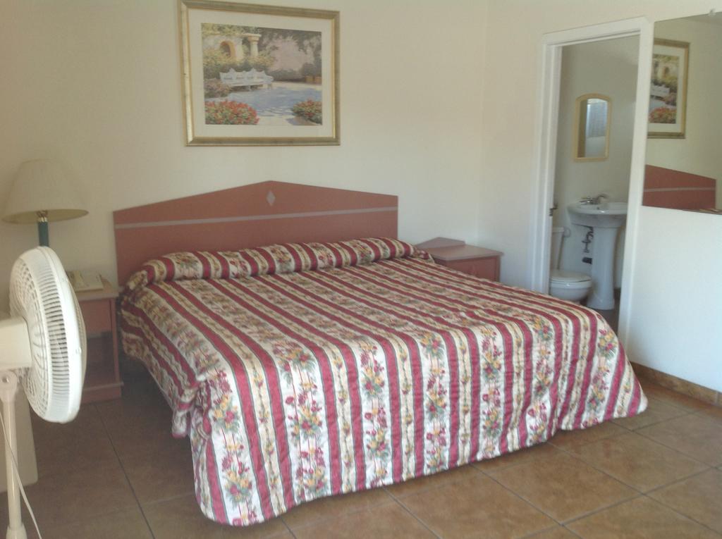 Redwood Motel Chandler Phòng bức ảnh